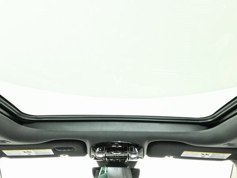 New 2025 Maserati Grecale GT image 24