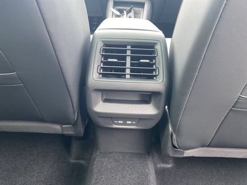 New 2026 Volkswagen Tiguan SE AWD/4WD image 55