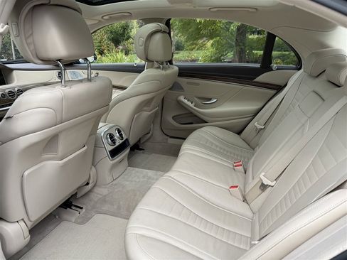 Used 2015 Mercedes-Benz S 550 4MATIC Sedan w/ Premium 1 Package image 10