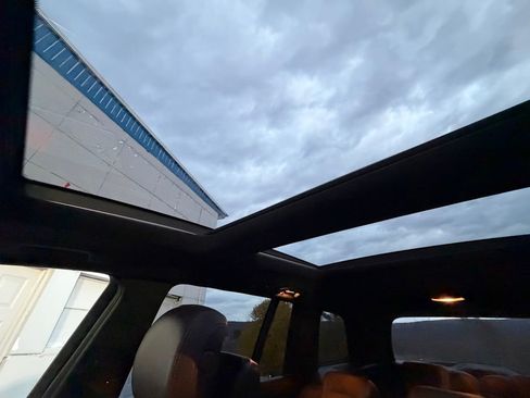 Used 2017 Mercedes-Benz GLS 63 AMG 4MATIC image 25