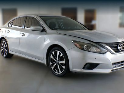 Used 2016 Nissan Altima 2.5 SR