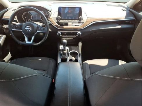 Used 2023 Nissan Altima 2.5 SV FWD image 21