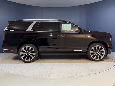 Used 2026 Cadillac Escalade Luxury w/ Touring Package AWD/4WD image 7