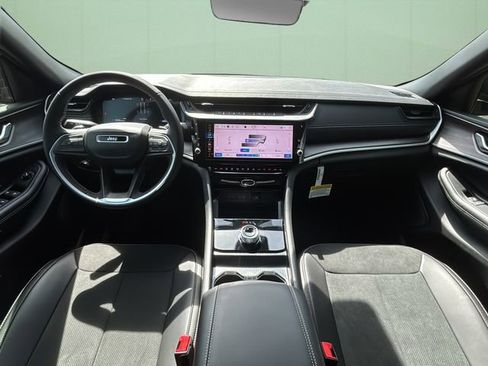 New 2026 Jeep Grand Cherokee Altitude RWD image 19