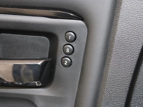 Used 2024 RAM 2500 Limited image 27