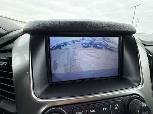 Used 2019 Chevrolet Suburban LT image 15