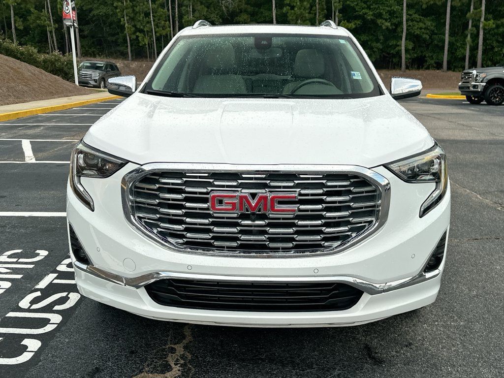 Used 2018 GMC Terrain Denali w/ Advanced Safety Package FWD image 5