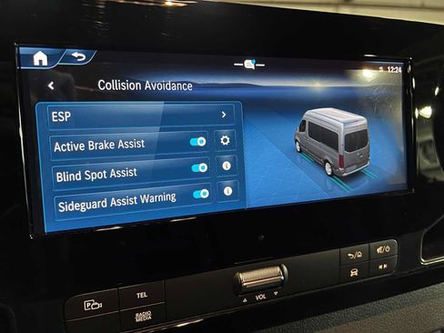 Used 2025 Mercedes-Benz Sprinter 2500 image 32