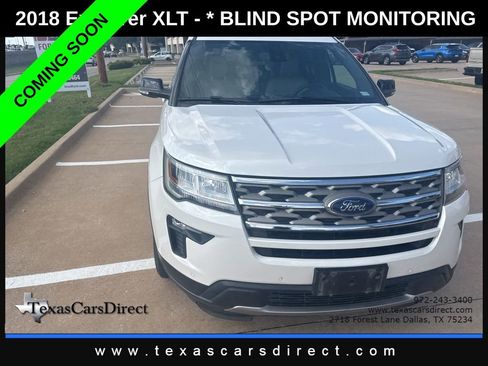 Used 2018 Ford Explorer XLT w/ Equipment Group 202A FWD image 3