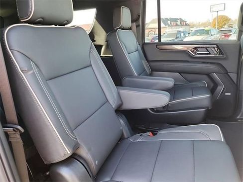 New 2026 GMC Yukon XL Elevation image 19