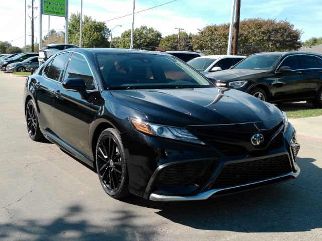 Used 2023 Toyota Camry XSE FWD image 4