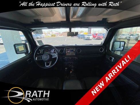 Used 2023 Jeep Wrangler Sahara w/ Cold Weather Group image 16