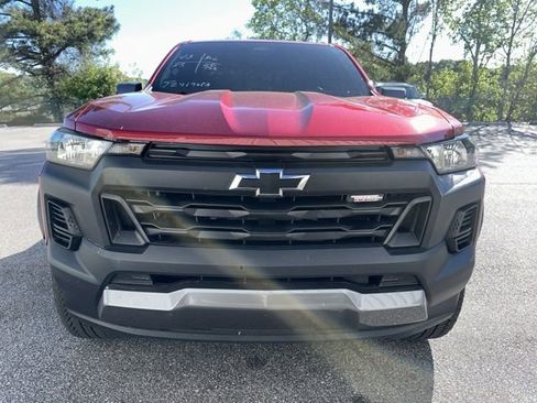 Used 2025 Chevrolet Colorado Trail Boss image 9