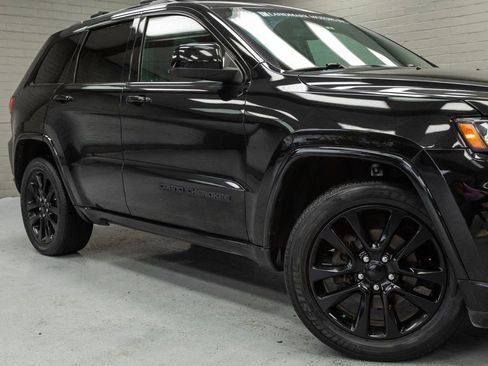 Used 2019 Jeep Grand Cherokee Altitude image 7