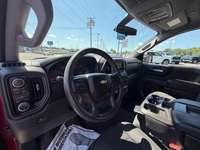 Used 2019 Chevrolet Silverado 1500 Custom w/ Custom Value Package AWD/4WD image 10