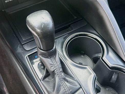 Used 2019 Toyota Camry SE FWD image 13