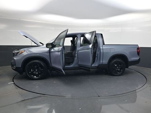 New 2026 Honda Ridgeline Black Edition image 36