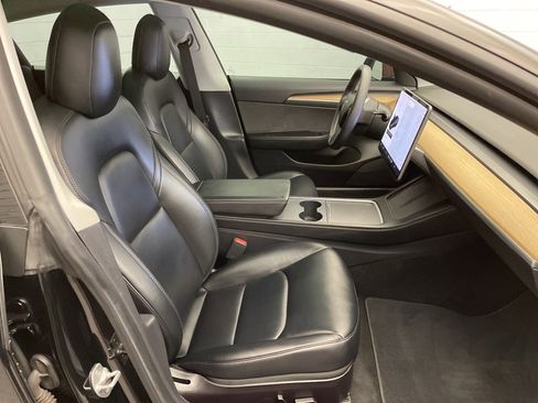 Used 2021 Tesla Model 3 Performance image 30
