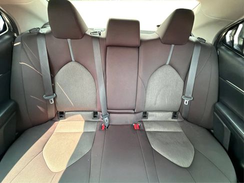 Used 2021 Toyota Camry LE AWD/4WD image 18