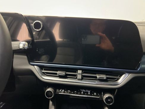New 2026 Chevrolet Equinox EV LT AWD/4WD image 14
