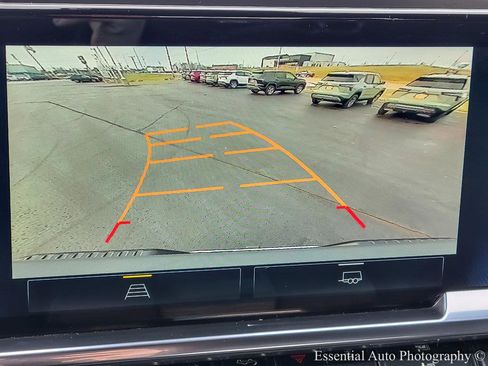 Used 2025 Chevrolet Silverado 1500 LT image 14