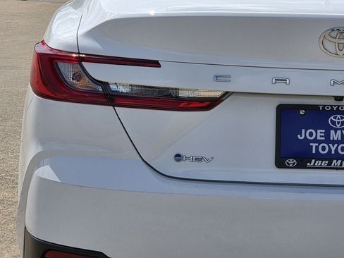 Used 2025 Toyota Camry LE FWD image 10
