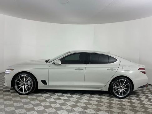 Used 2025 Genesis G70 2.5T RWD image 8