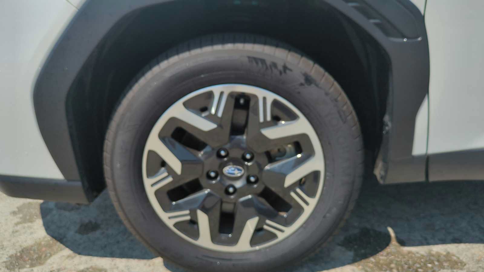 Certified 2025 Subaru Forester Premium AWD/4WD image 38