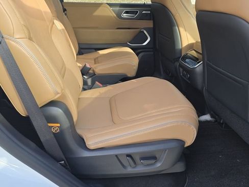 New 2026 INFINITI QX80 Luxe image 22