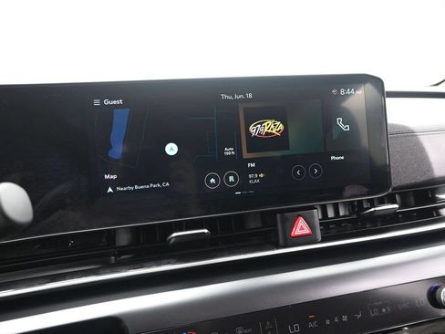 Used 2026 Kia Carnival FWD image 15