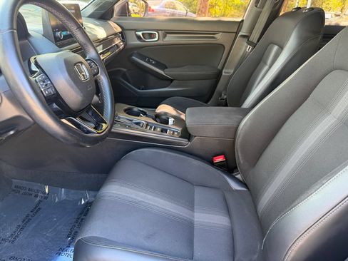 Used 2023 Honda Civic Sport image 18