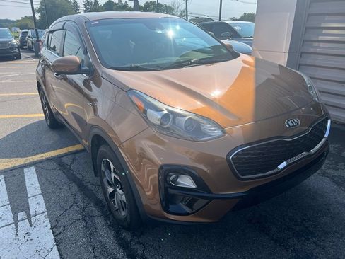 Used 2020 Kia Sportage LX AWD/4WD image 4