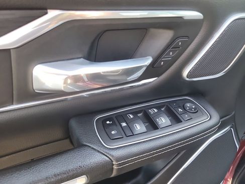 Used 2023 RAM 1500 Laramie image 16
