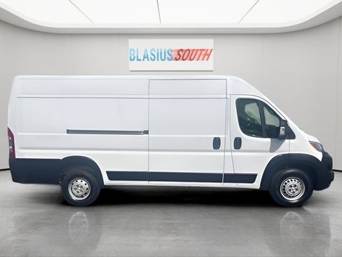 Used 2023 RAM ProMaster 3500 w/ Fleet Safety Group FWD image 2