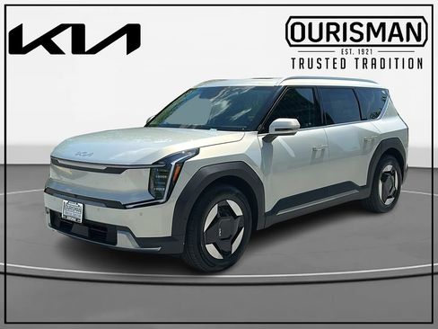 New 2026 Kia EV9 Wind AWD/4WD image 2