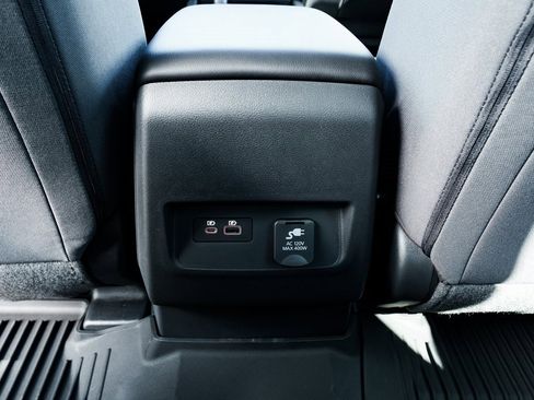 New 2025 Nissan Frontier SV w/ SV Convenience Package image 13