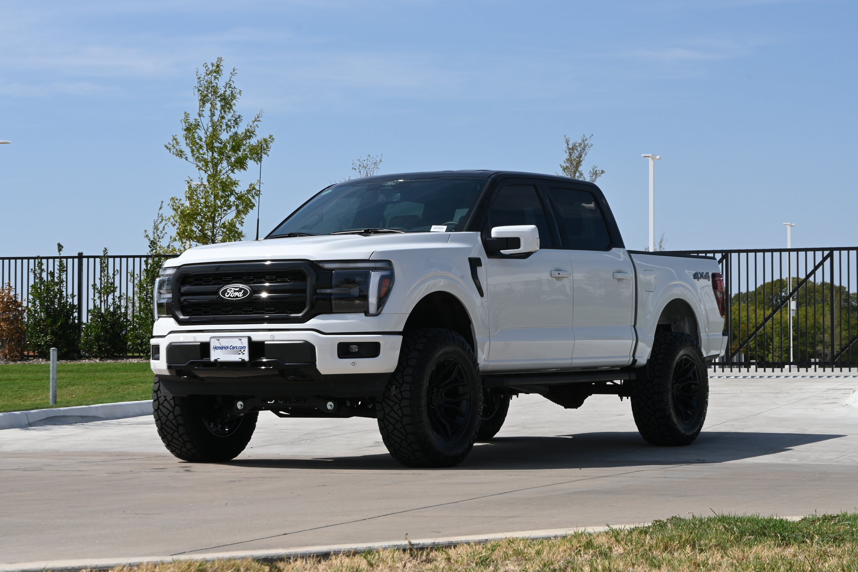Used 2025 Ford F150 Lariat AWD/4WD image 5