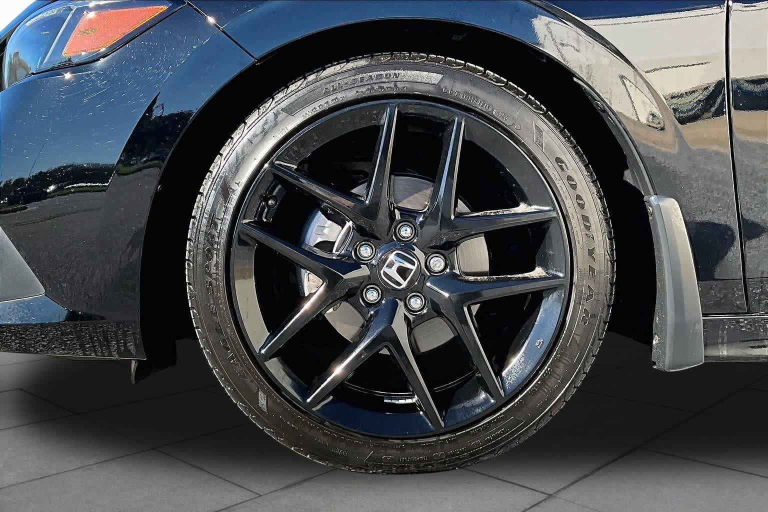 Used 2024 Honda Civic Sport image 11