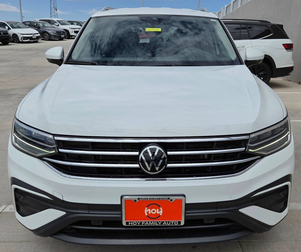 Used 2024 Volkswagen Tiguan SE FWD image 4