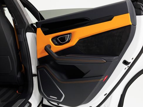 Used 2024 Lamborghini Urus S image 56