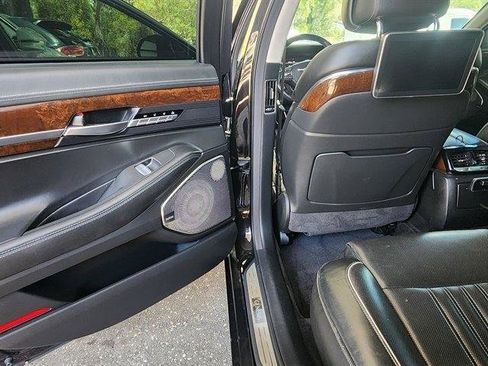 Used 2018 Genesis G90 5.0 Ultimate RWD image 32