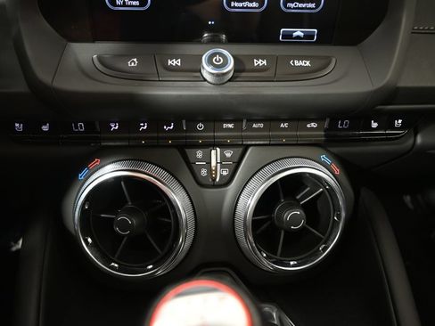 Used 2018 Chevrolet Camaro SS RWD image 30