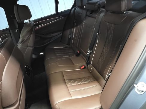 Used 2021 BMW M550i xDrive w/ Executive Package AWD/4WD image 35