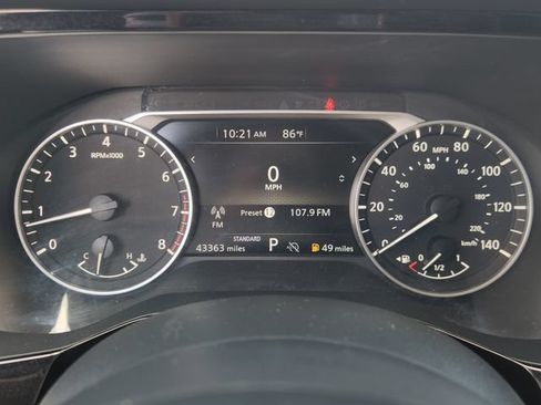 Used 2024 Nissan Pathfinder SV FWD image 16