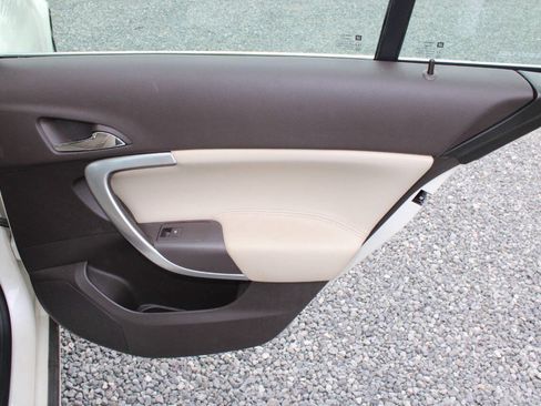 Used 2013 Buick Regal Premium FWD image 22