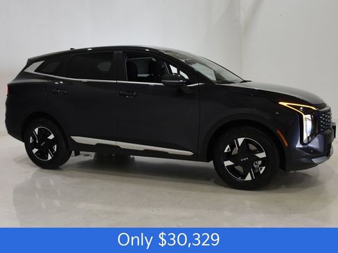 New 2026 Kia Sportage LX FWD image 3