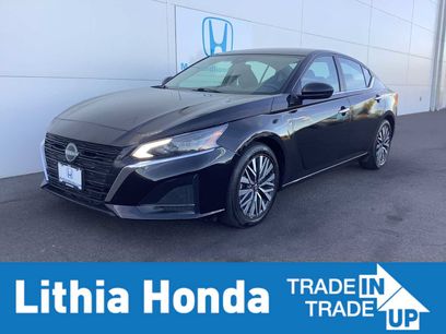 Used 2024 Nissan Altima 2.5 SV