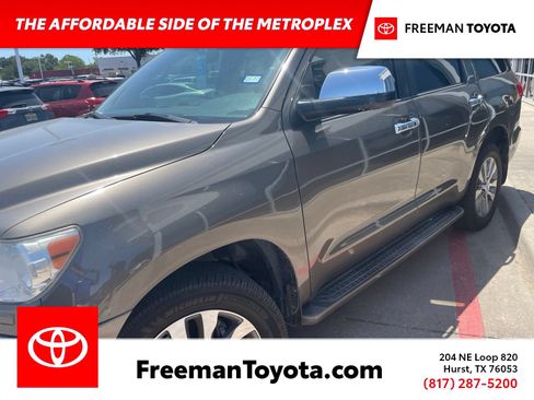Used 2017 Toyota Sequoia Limited w/ Safety & Convenience Package AWD/4WD image 1