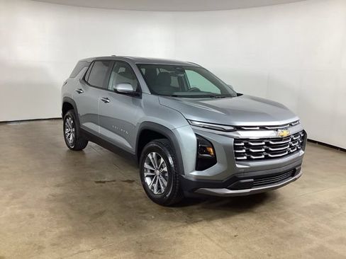 Used 2026 Chevrolet Equinox LT AWD/4WD image 3