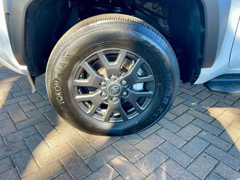 Used 2025 Toyota 4Runner SR5 image 10